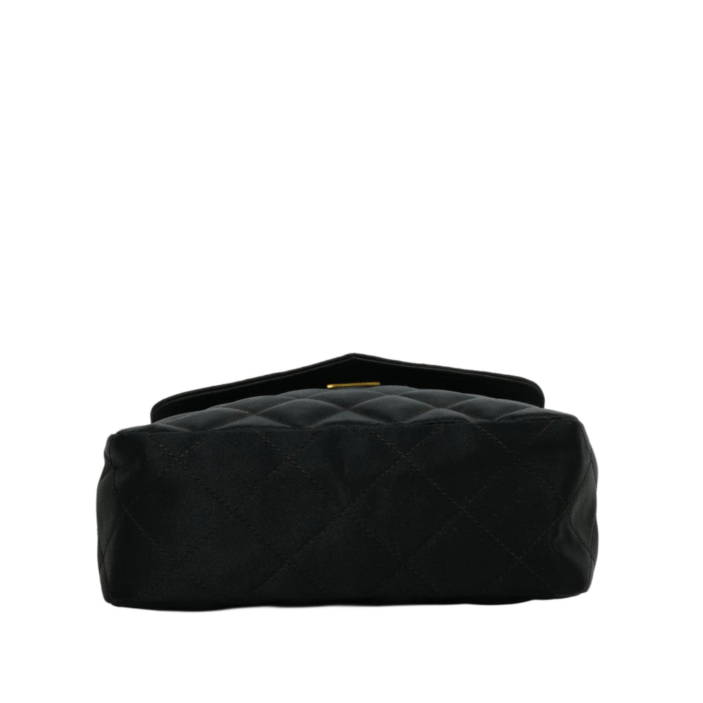 CHANEL 1986-1988 Matelassé Shoulder Bag