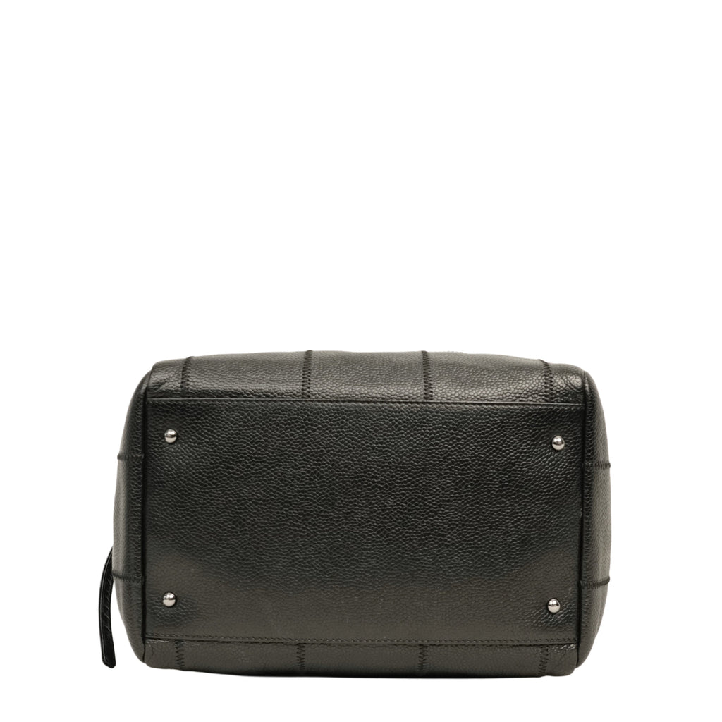 CHANEL 2004–2005 Chocolate Bar Stitch Shoulder Bag
