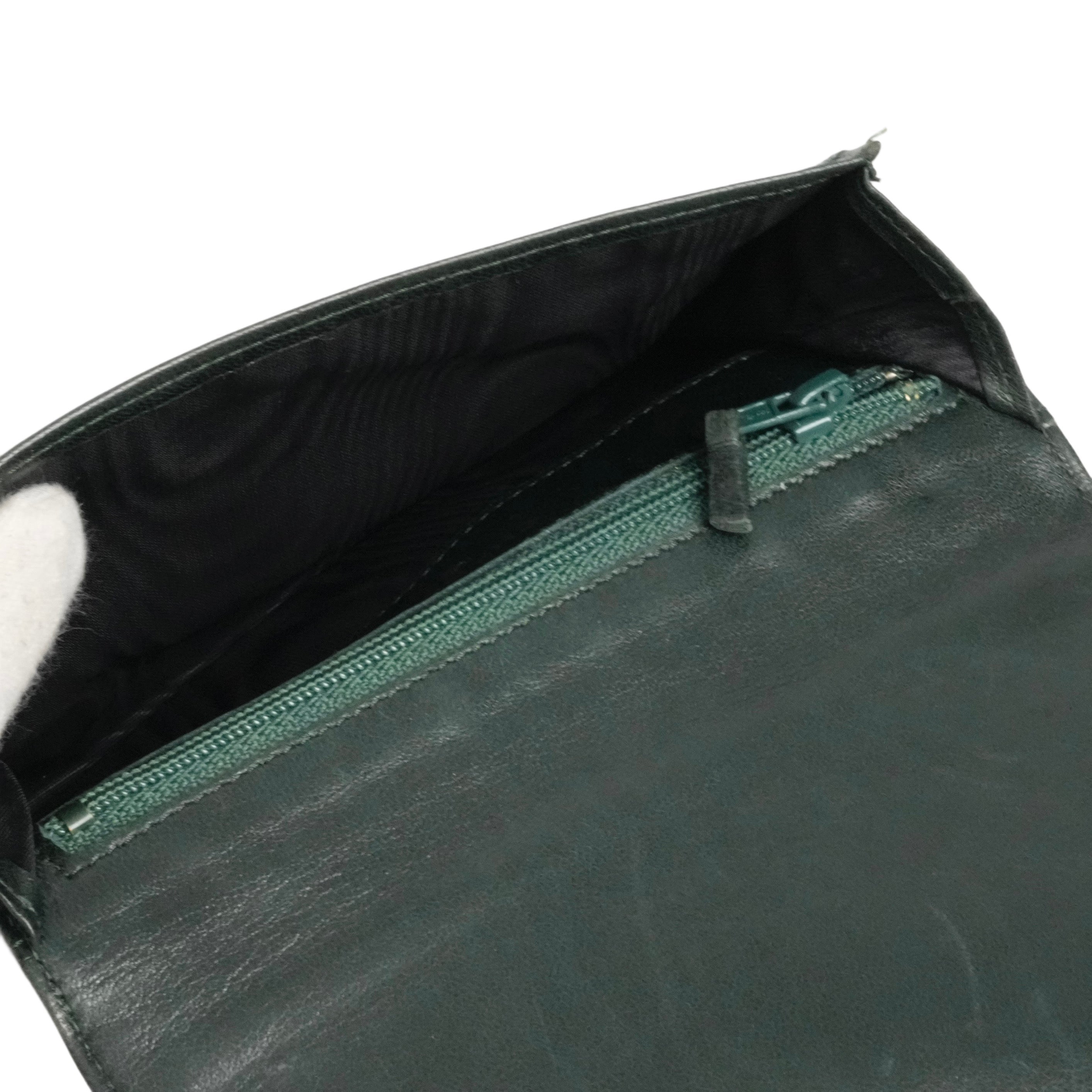 CHANEL 1996–1997 Coco Mark Caviar Leather Bi-Fold Long Wallet