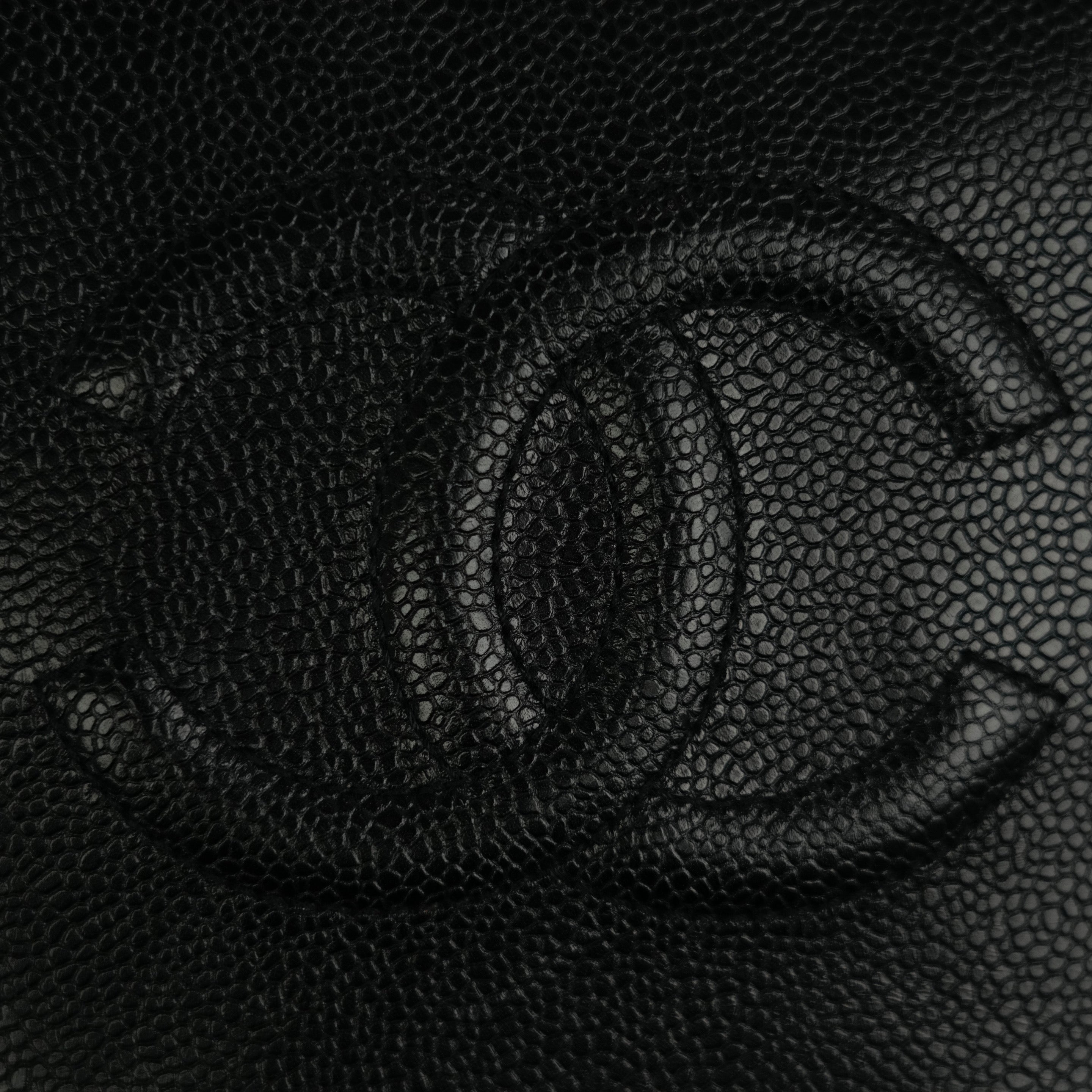 CHANEL 1996–1997 Caviar Leather Vanity Handbag / Shoulder Bag 2-Way