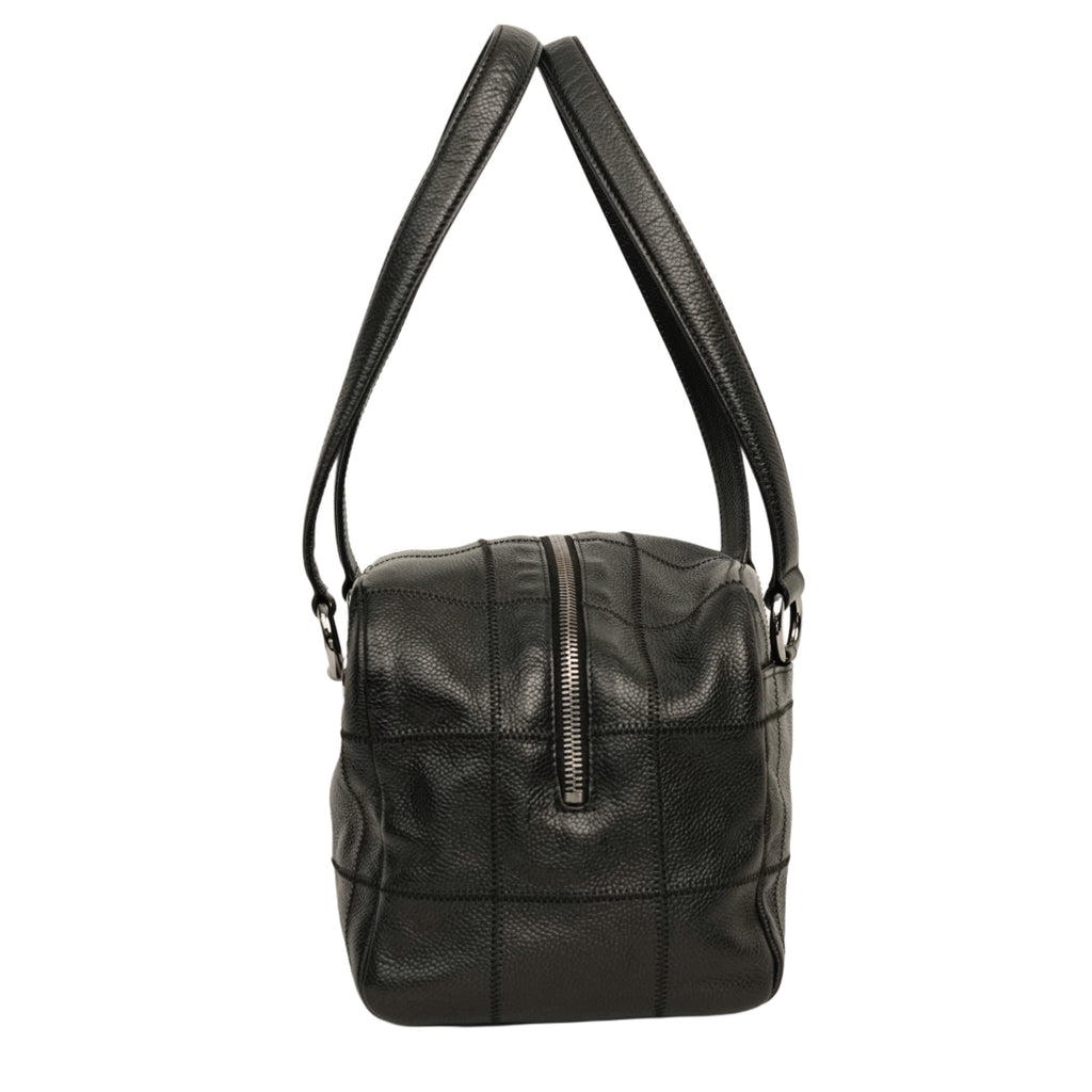 CHANEL 2004–2005 Chocolate Bar Stitch Shoulder Bag