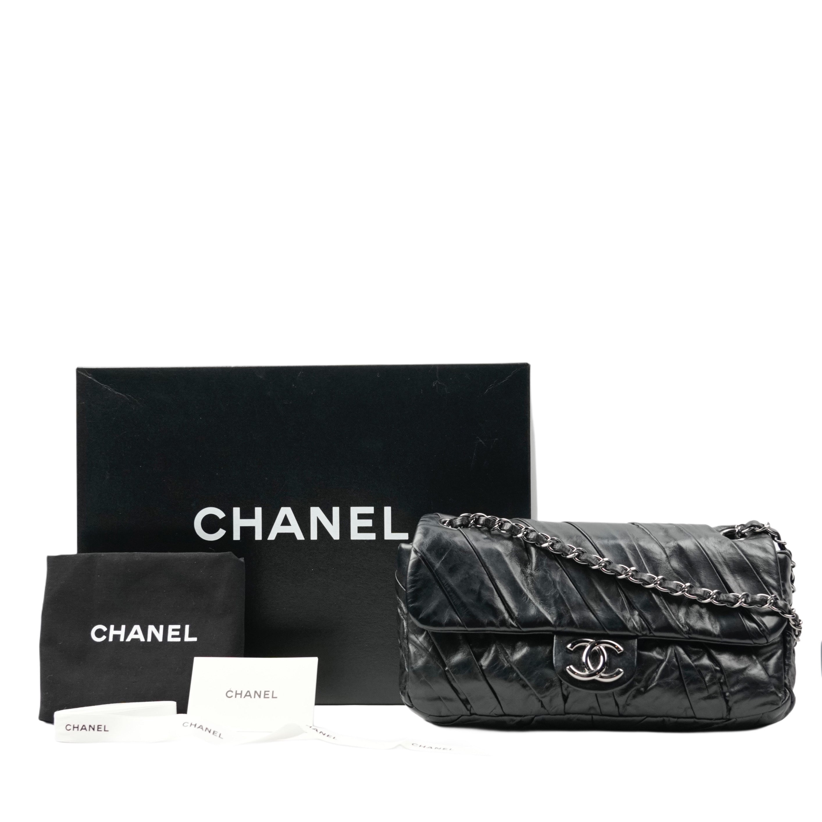 CHANEL 2009-2010 Pleated Shoulder Bag