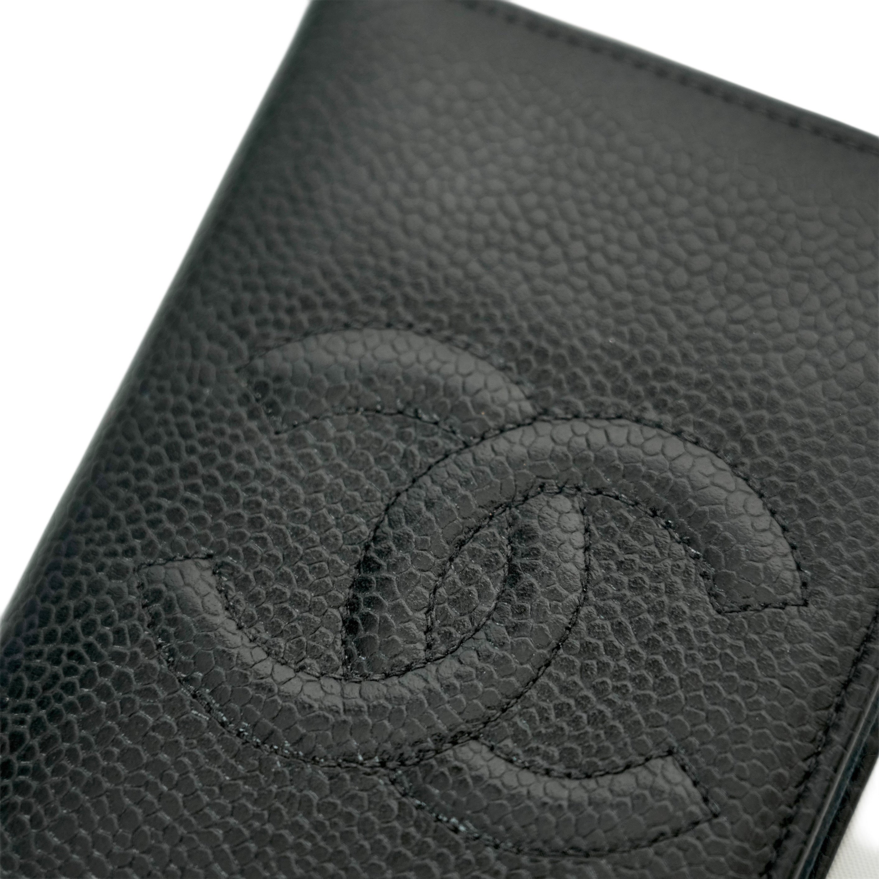 CHANEL 1996-1997 Caviar Skin Coco Mark Card Case