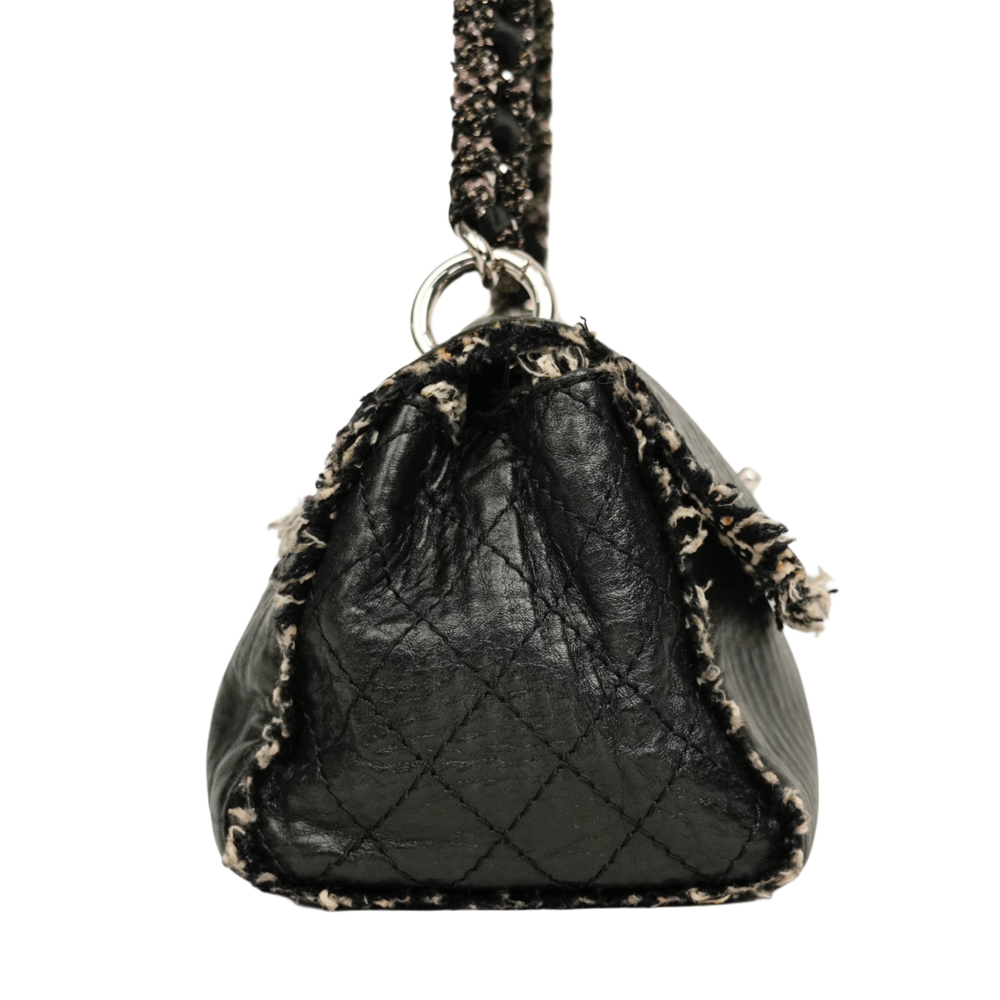 CHANEL 2009–2010 Coco Mark Chain Shoulder Bag