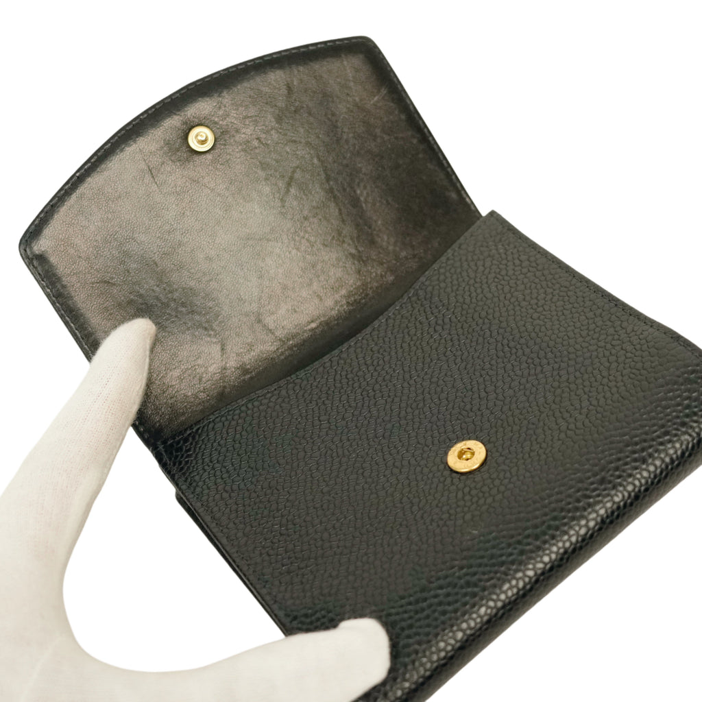 CHANEL 2000-2002 Coco Mark Caviar Skin Bi-Fold Wallet