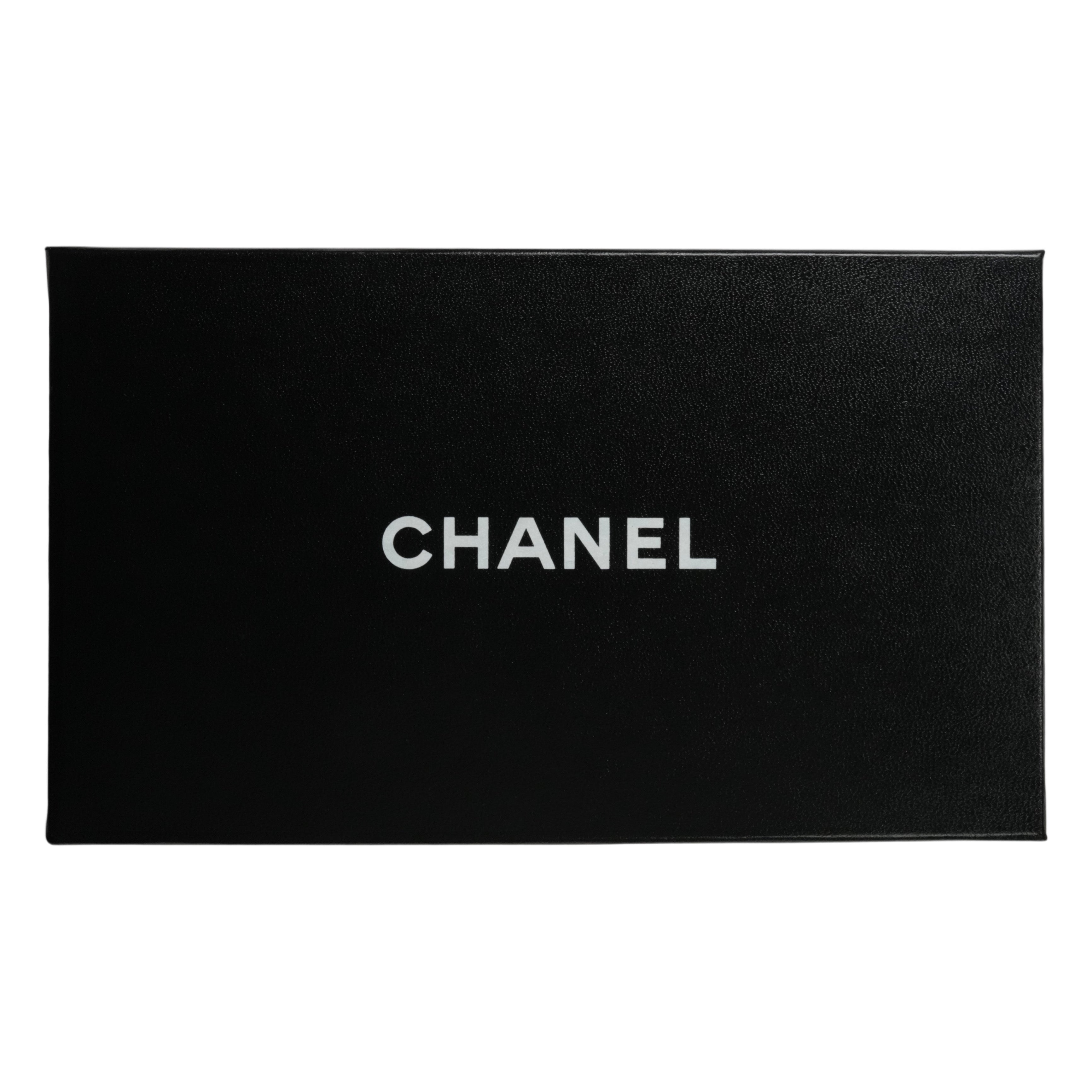 CHANEL 1994–1996 Caviar Skin Shoulder Bag
