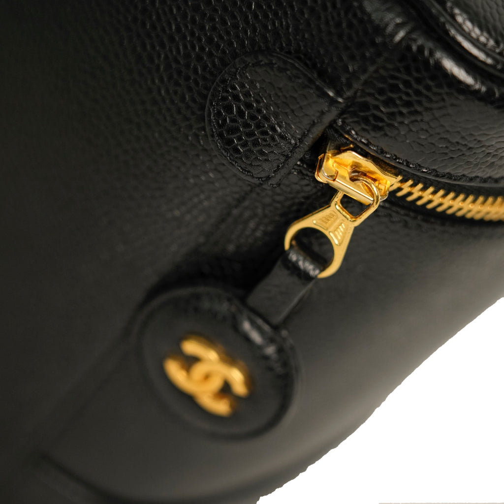 CHANEL 1997-1999 Vanity Caviar Skin Handbag