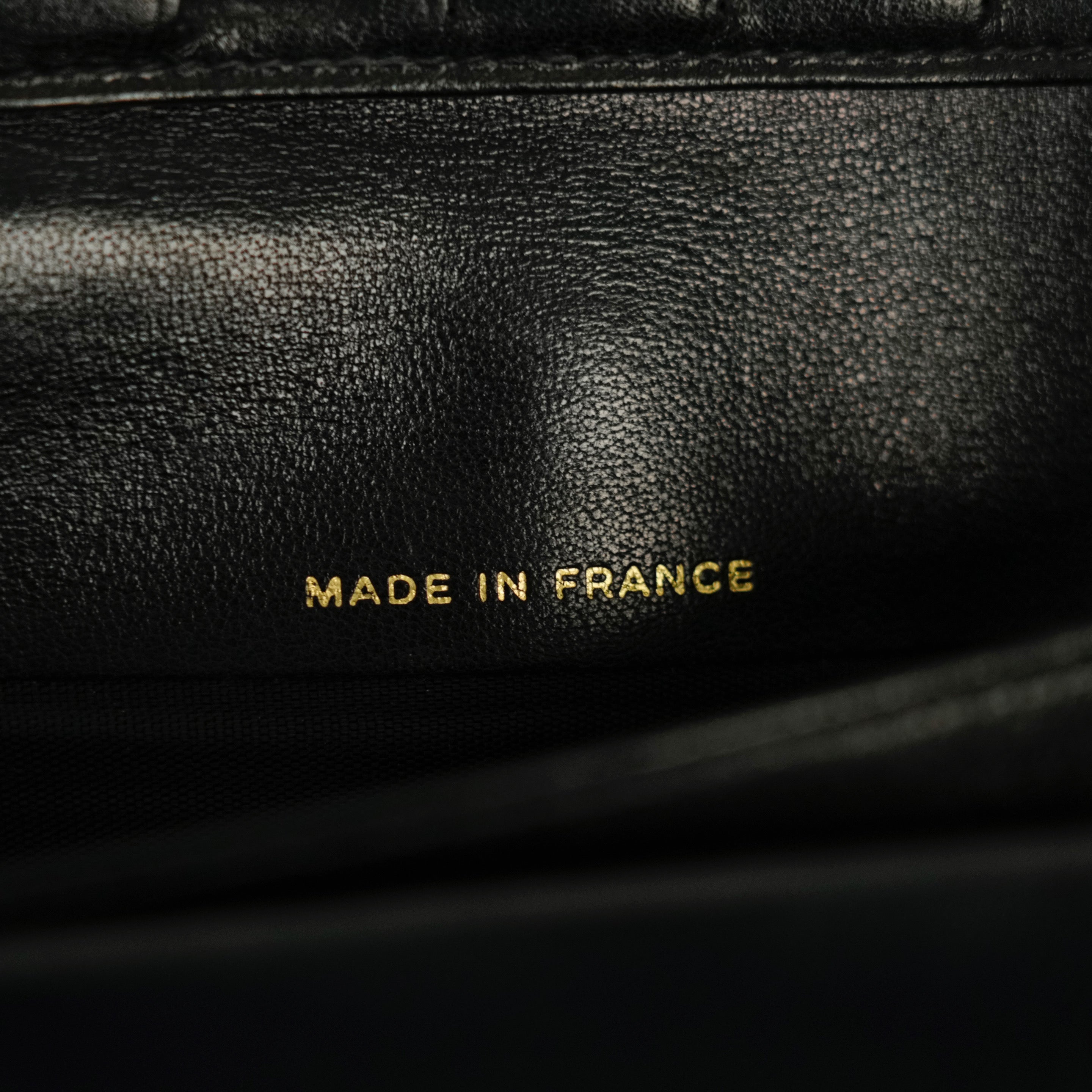 CHANEL 2003–2004 Coco Mark Caviar Skin Bifold Long Wallet