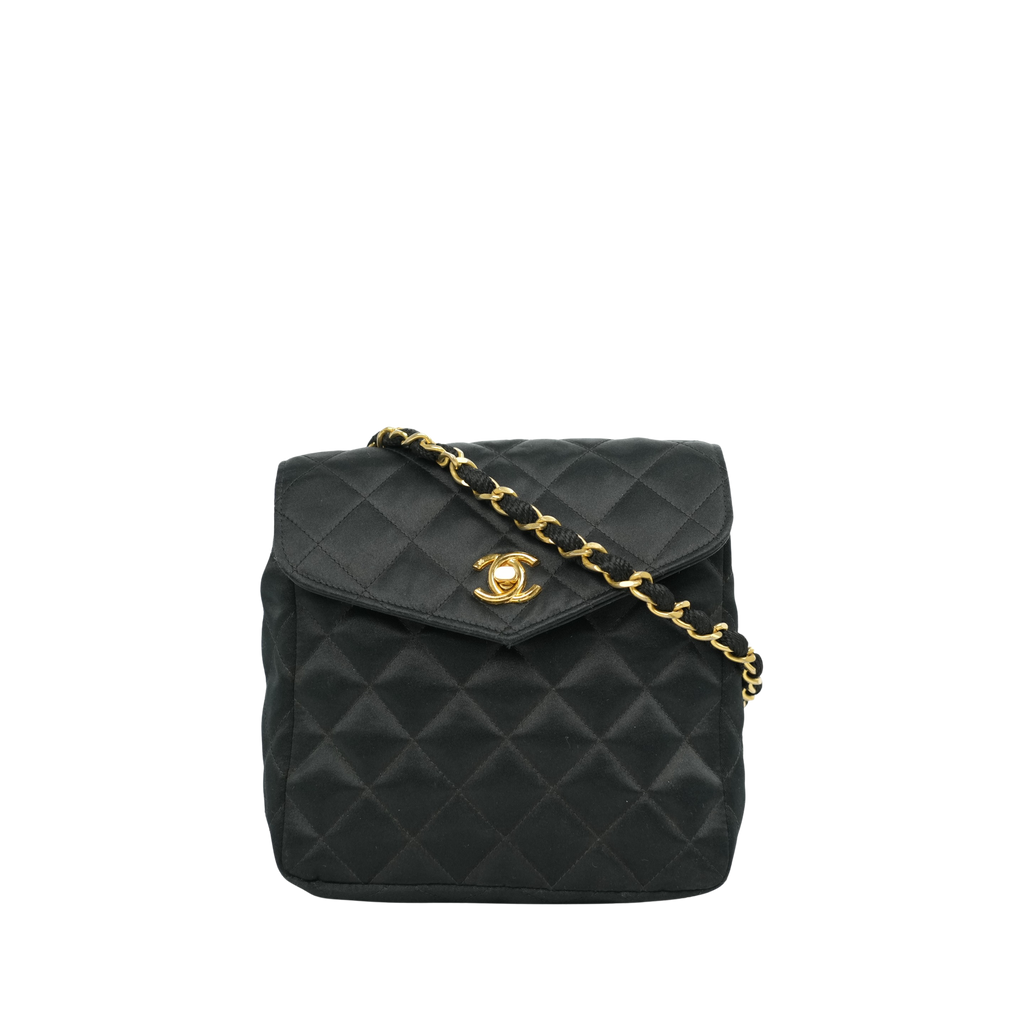 CHANEL 1986-1988 Matelassé Shoulder Bag