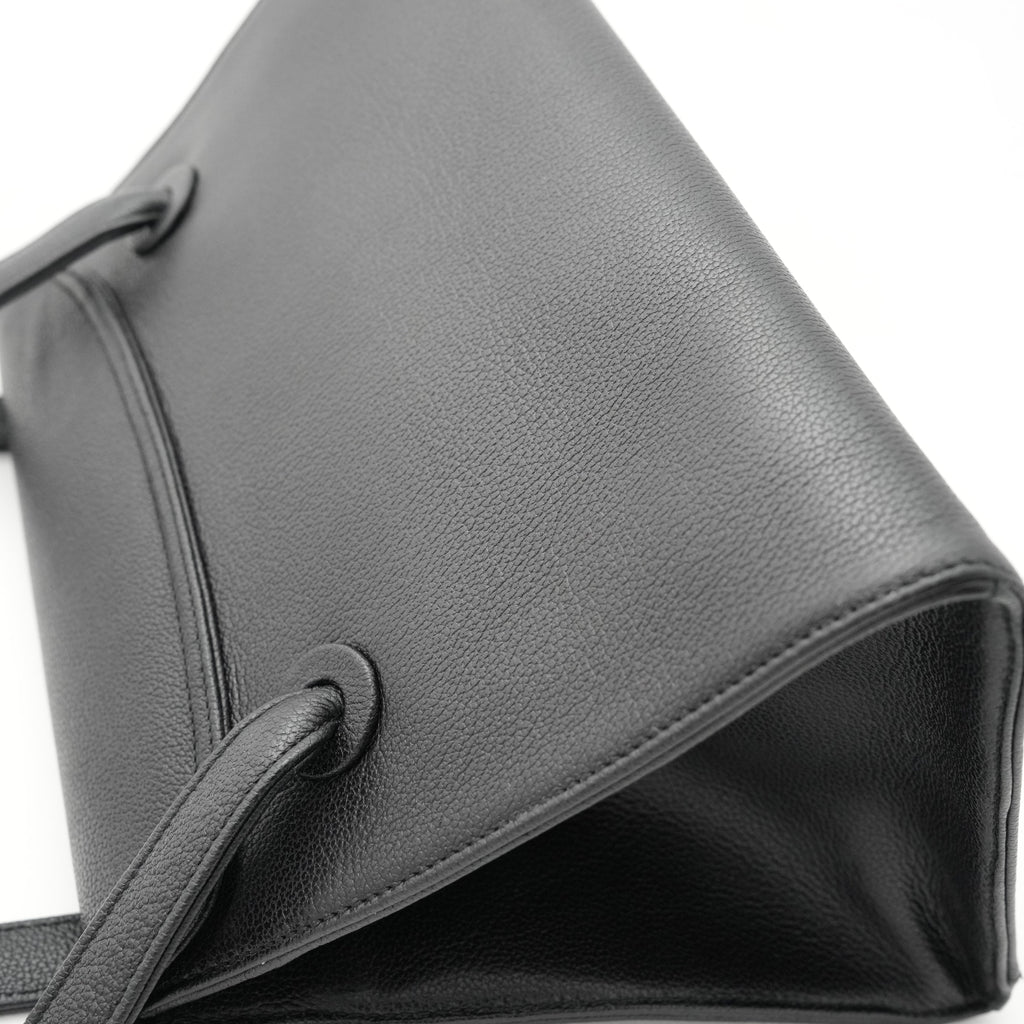 CHANEL 1996–1997 Coco Mark Shoulder Bag