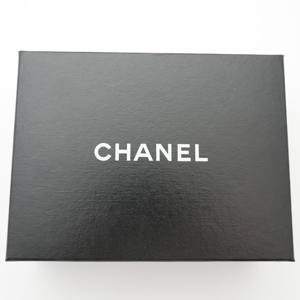CHANEL 1994–1996 Caviar Skin Pouch Jewelry Case