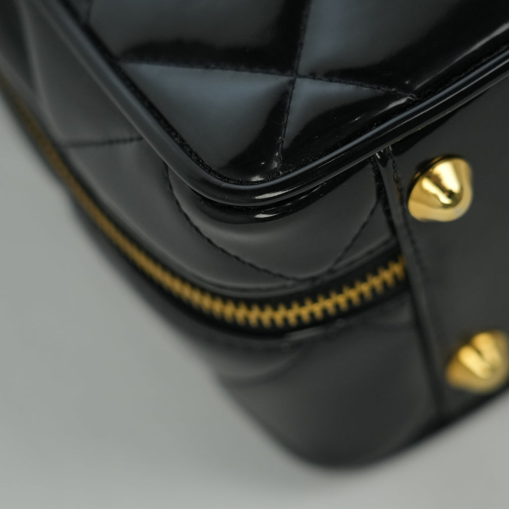 CHANEL 1994–1996 Matelassé Chain Shoulder Bag