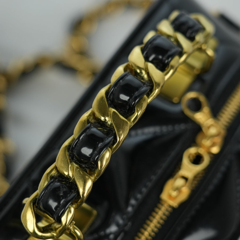 CHANEL 1994–1996 Matelassé Chain Shoulder Bag