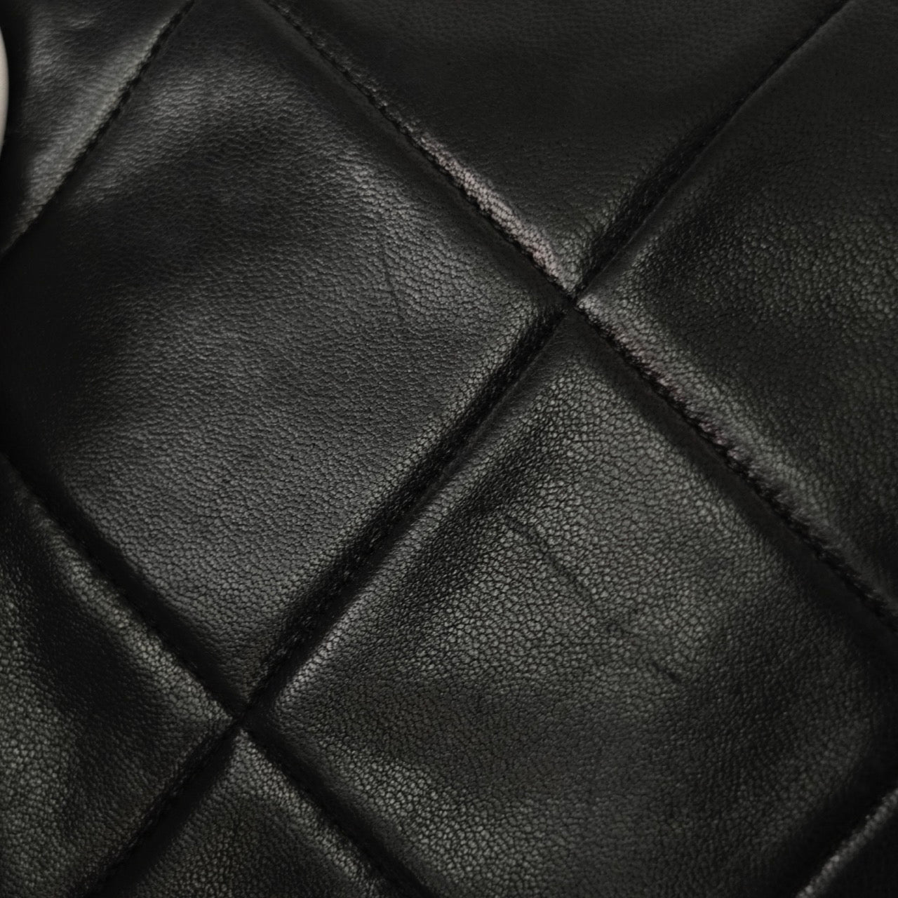 CHANEL 1986-1988Matelasse Chain Coco Mark Lambskin Shoulder Bag