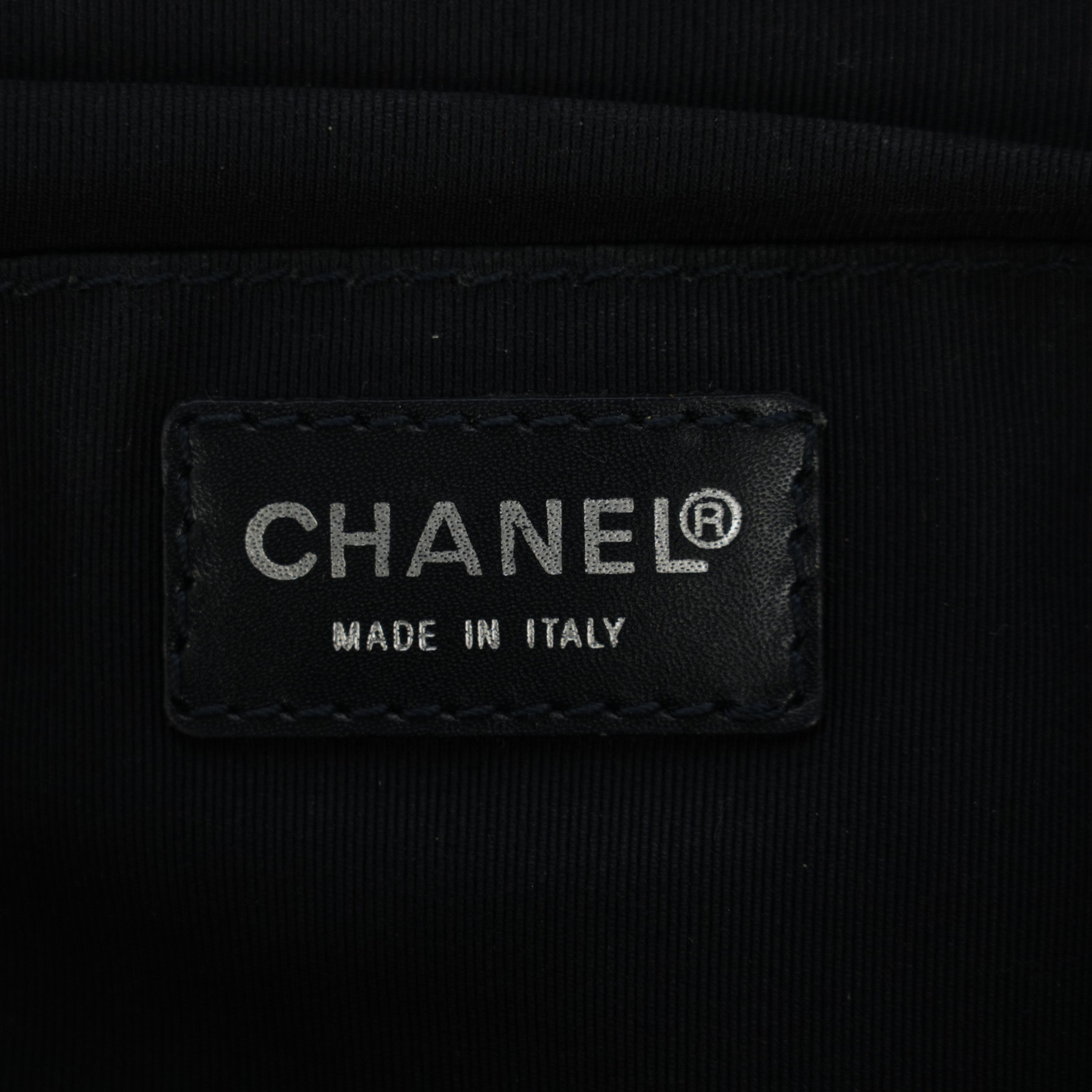 CHANEL 2002-2003 Kiss Lock Handbag