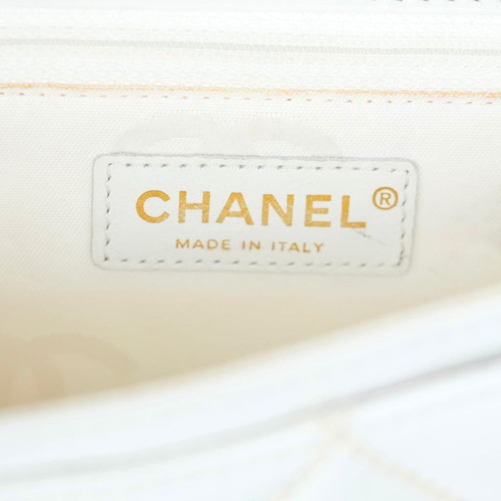 CHANEL 2004-2005 Matelassé Handbag