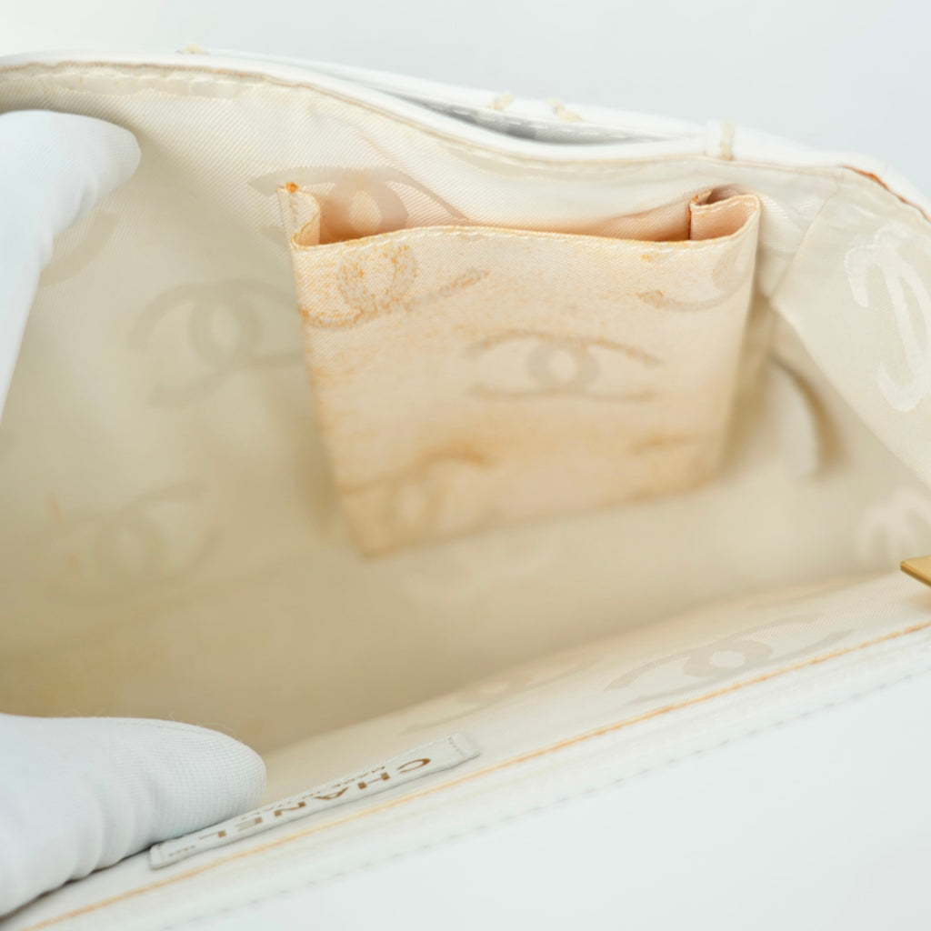 CHANEL 2004-2005 Matelassé Handbag