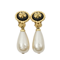CHANEL 1993 Clover Pearl Earring