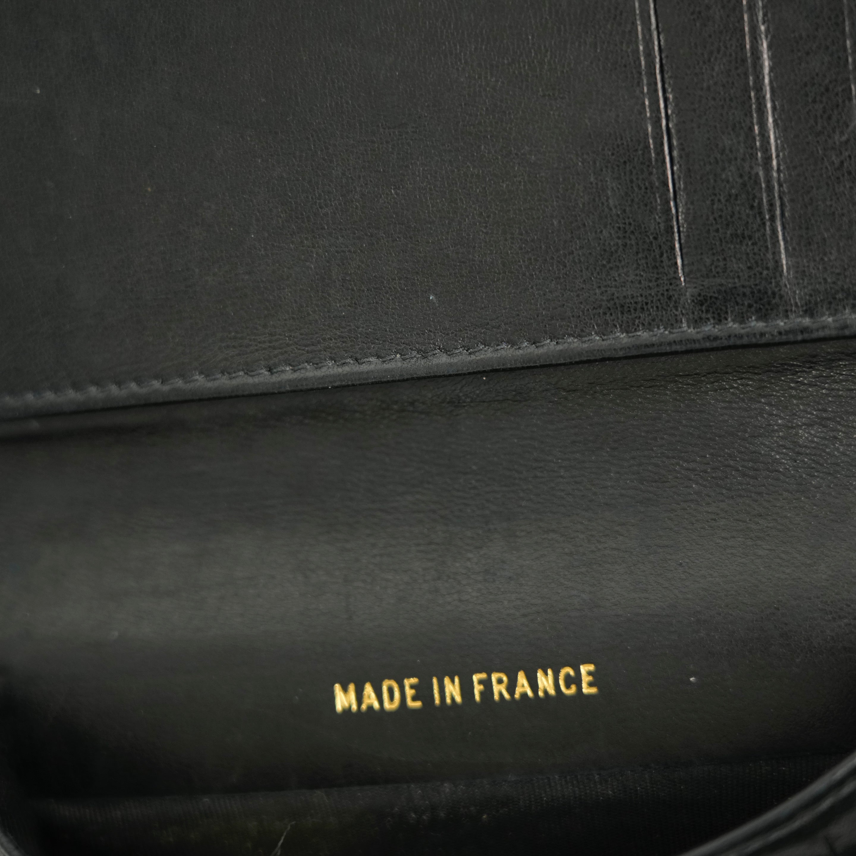 CHANEL 1996-1997 Caviar Skin Coco Mark Card Case