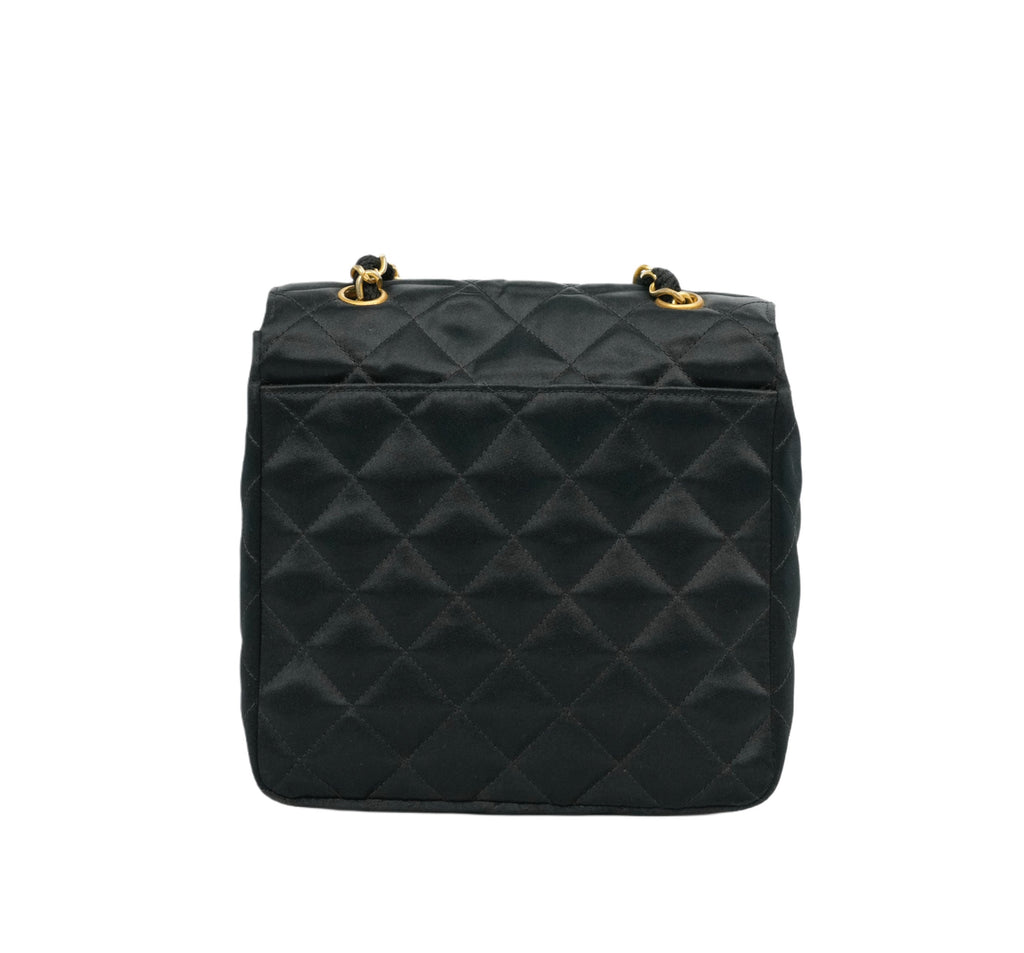 CHANEL 1986-1988 Matelassé Shoulder Bag
