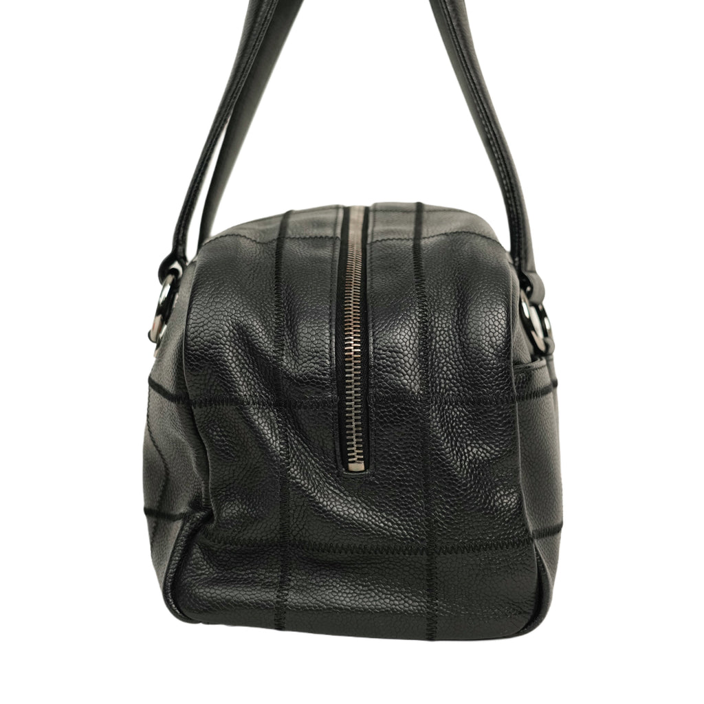 CHANEL 2004–2005 Chocolate Bar Stitch Shoulder Bag