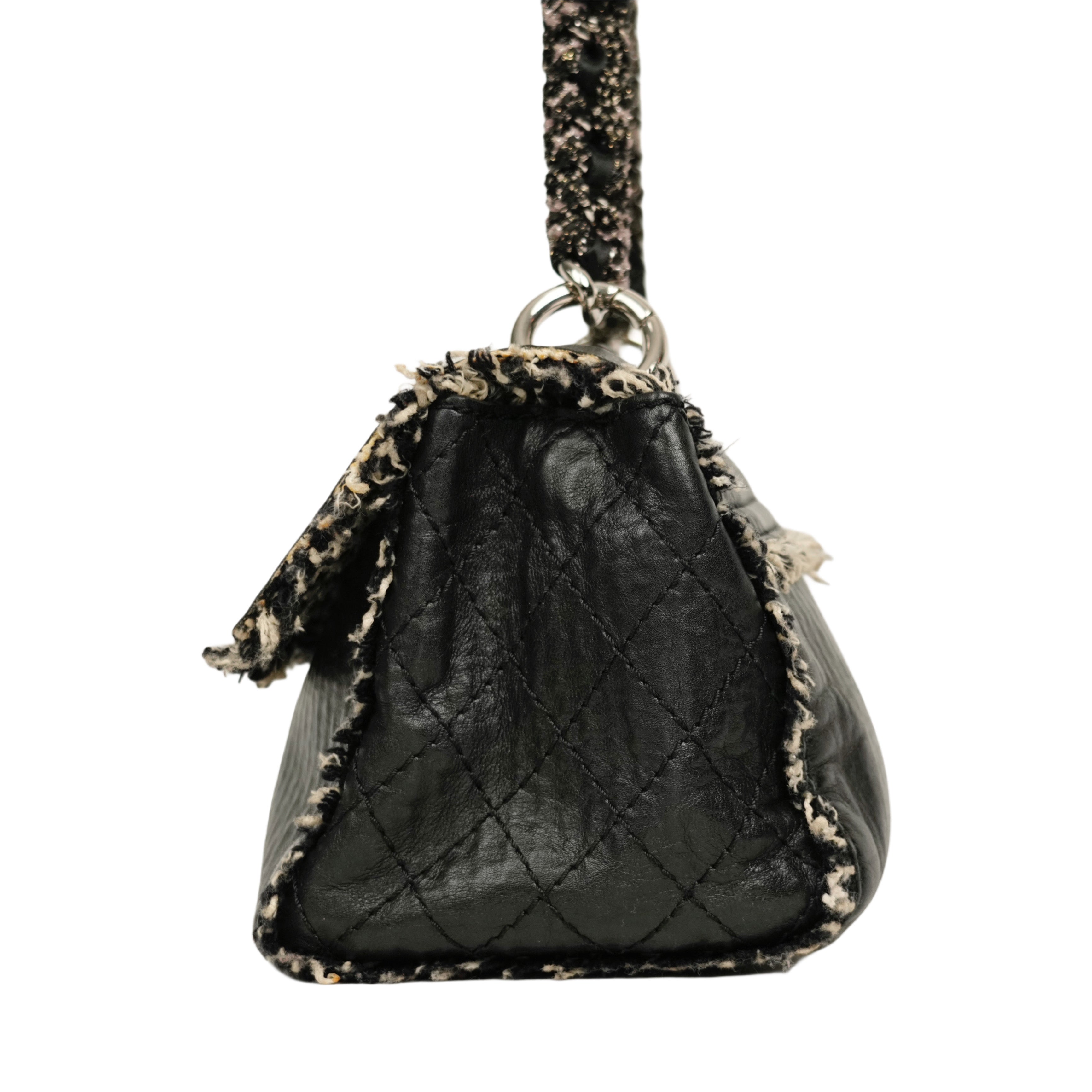 CHANEL 2009–2010 Coco Mark Chain Shoulder Bag