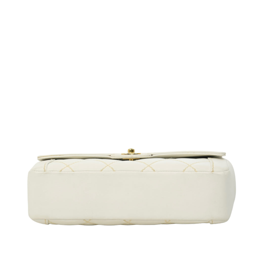 CHANEL 2004-2005 Matelassé Handbag