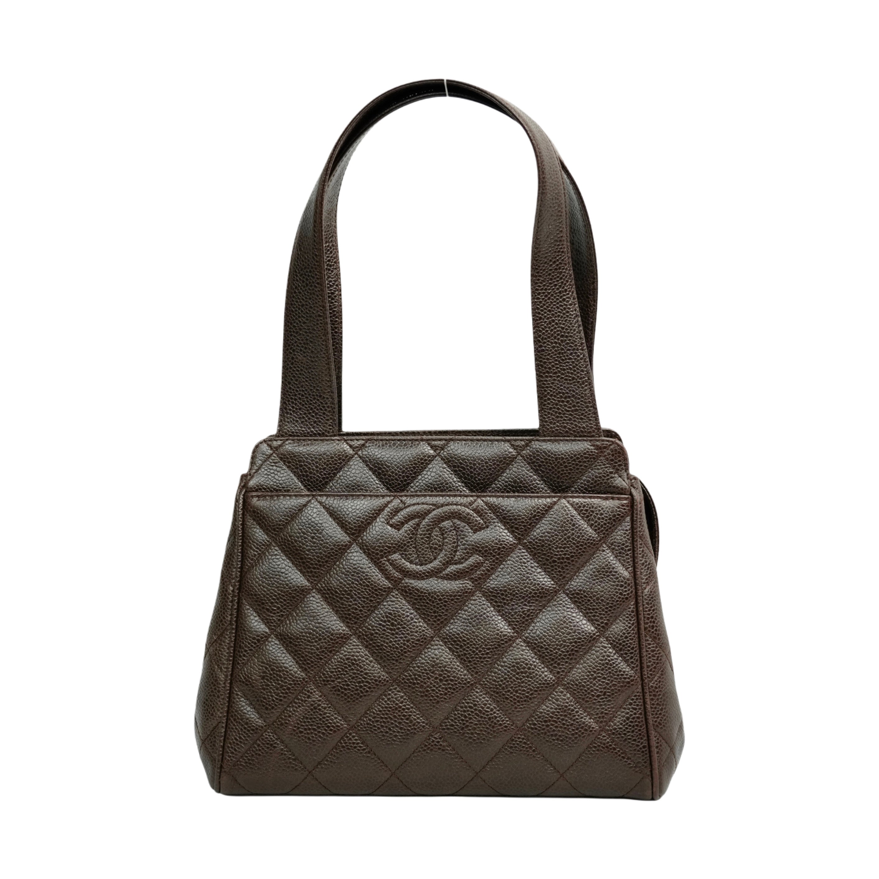CHANEL 1996–1997 Matelasse Caviar Skin Handbag