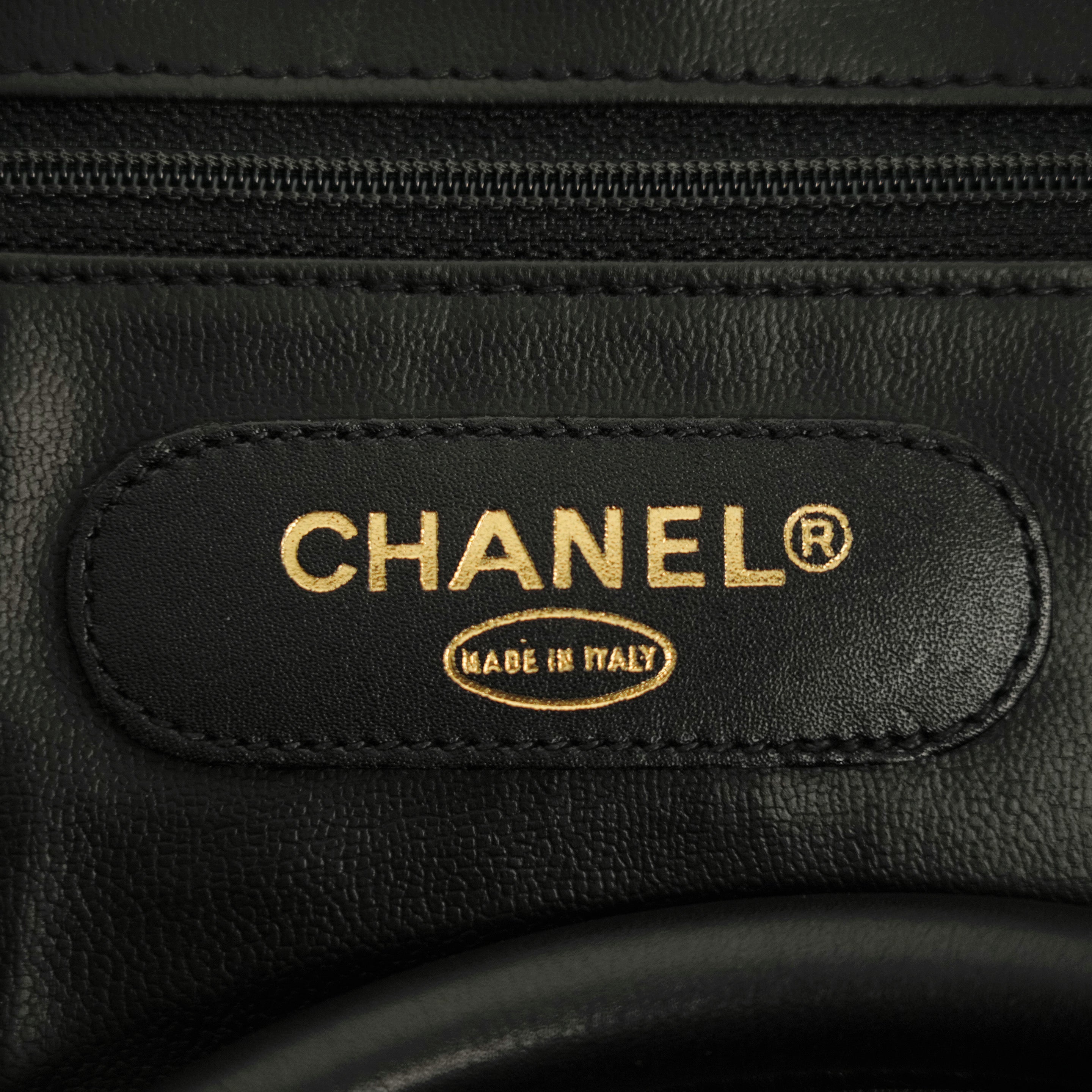 CHANEL 1991–1994 Matelassé Boston 60 Handbag / Shoulder Bag 2-Way