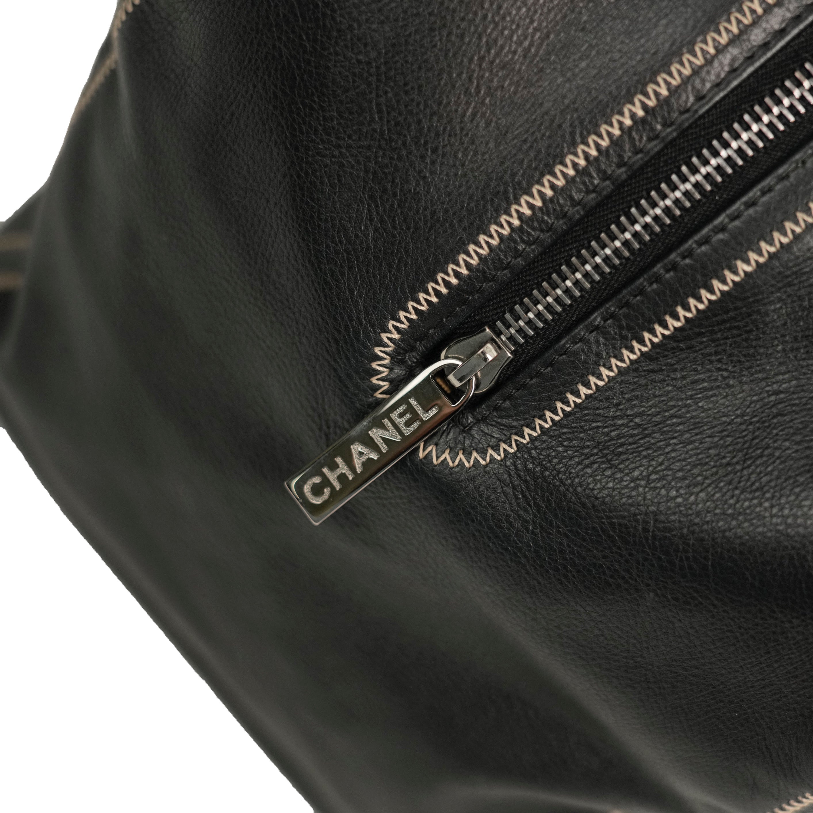 CHANEL 2003-2004 Coco Mark Handbag