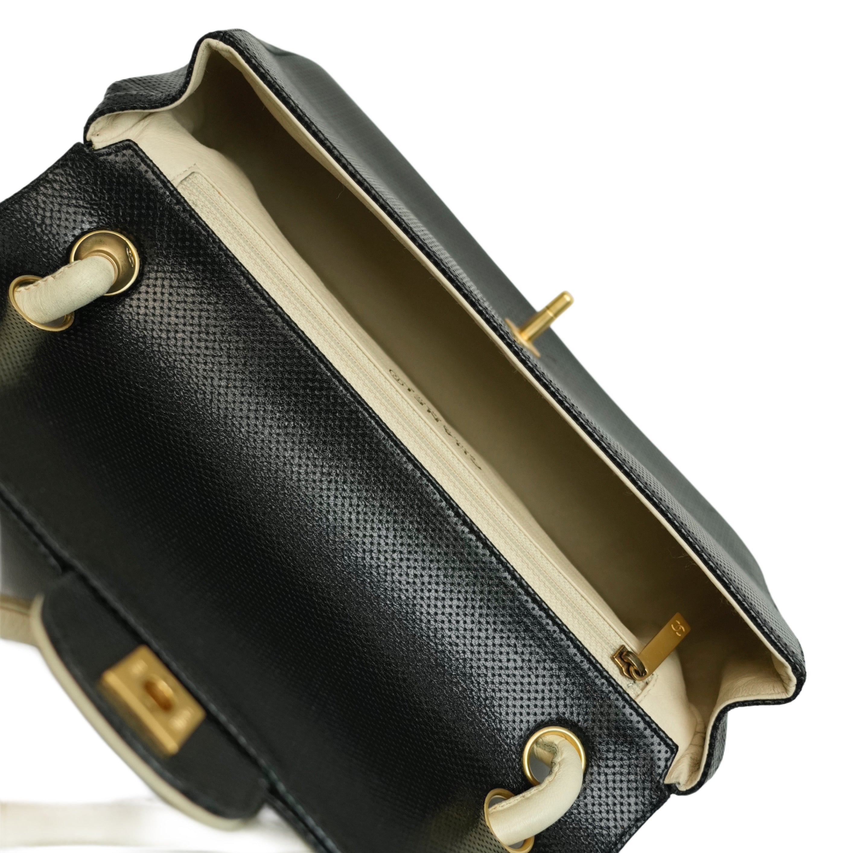 CHANEL 2000-2002 Coco Mark Punching Shoulder Bag
