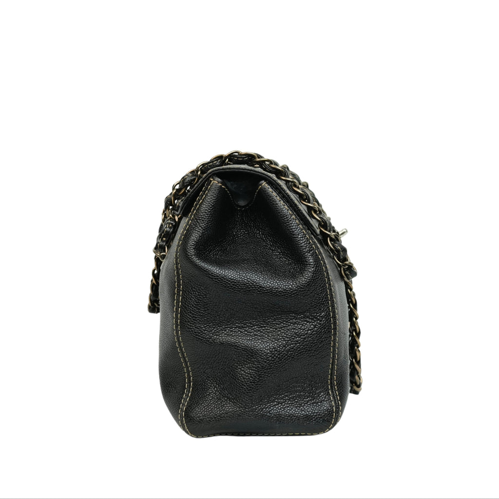 CHANEL 2002–2003 Chain Caviar Leather Shoulder Bag