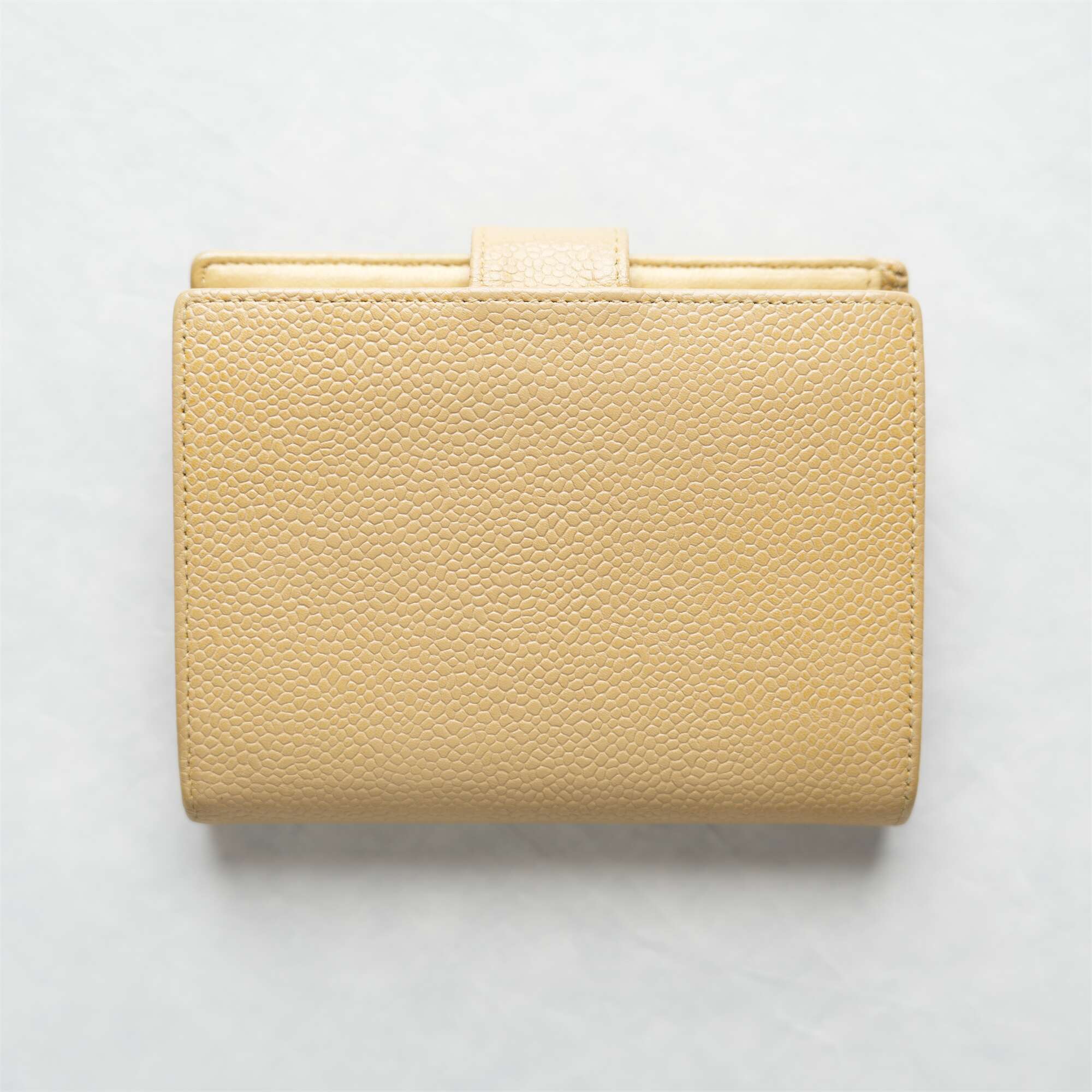 CHANEL Caviar Skin Bifold Kiss Lock Wallet
