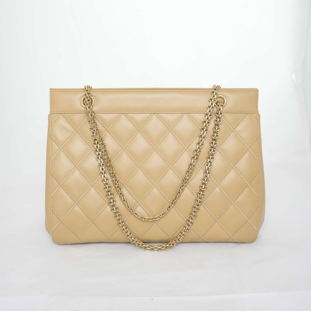 CHANEL 2000-2002 Matelassé Chain Tote Bag/Shoulder Bag